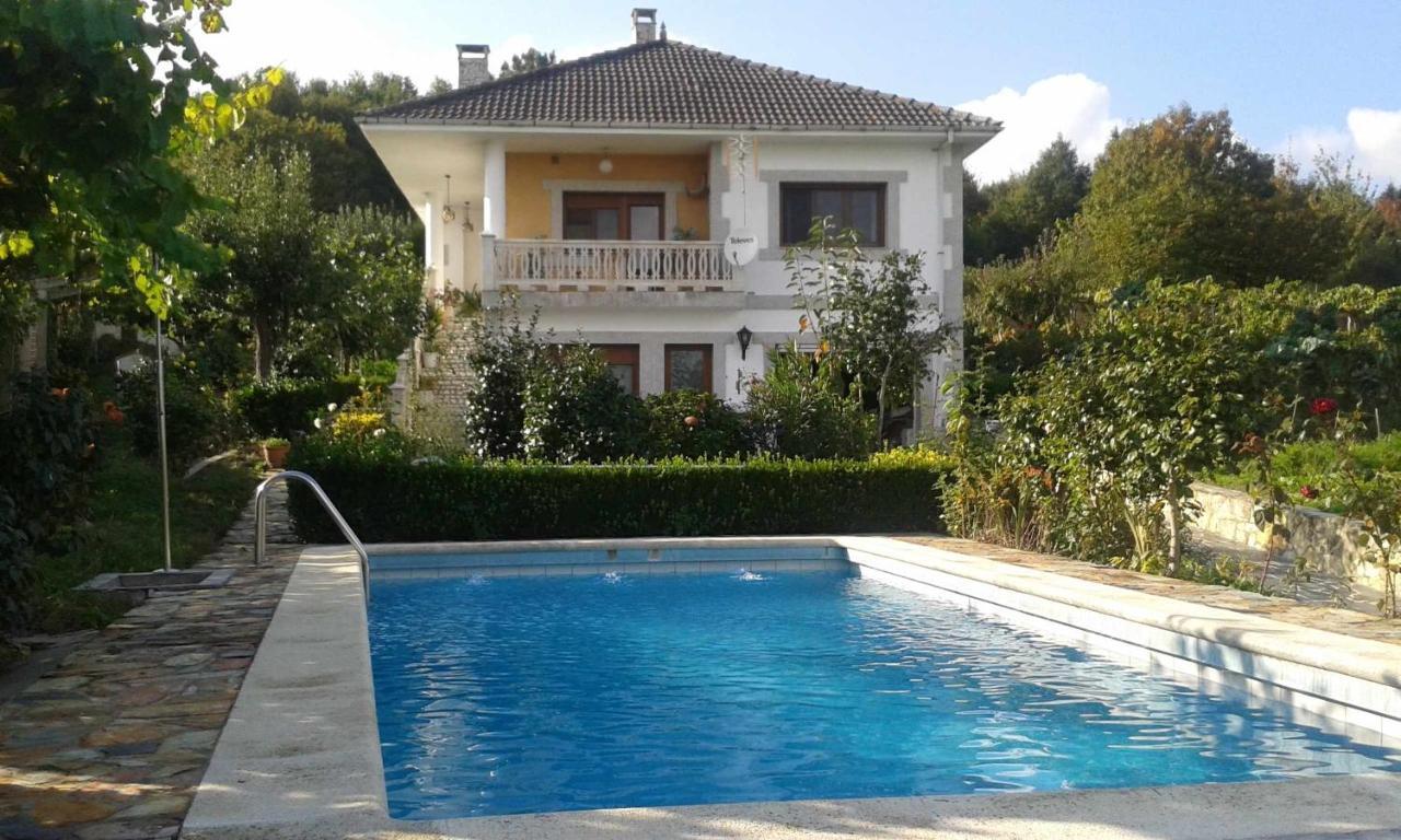 Villa Con Piscina En Panton Ribeira Sacra Galicia Ideal Para Familias Bagian luar foto