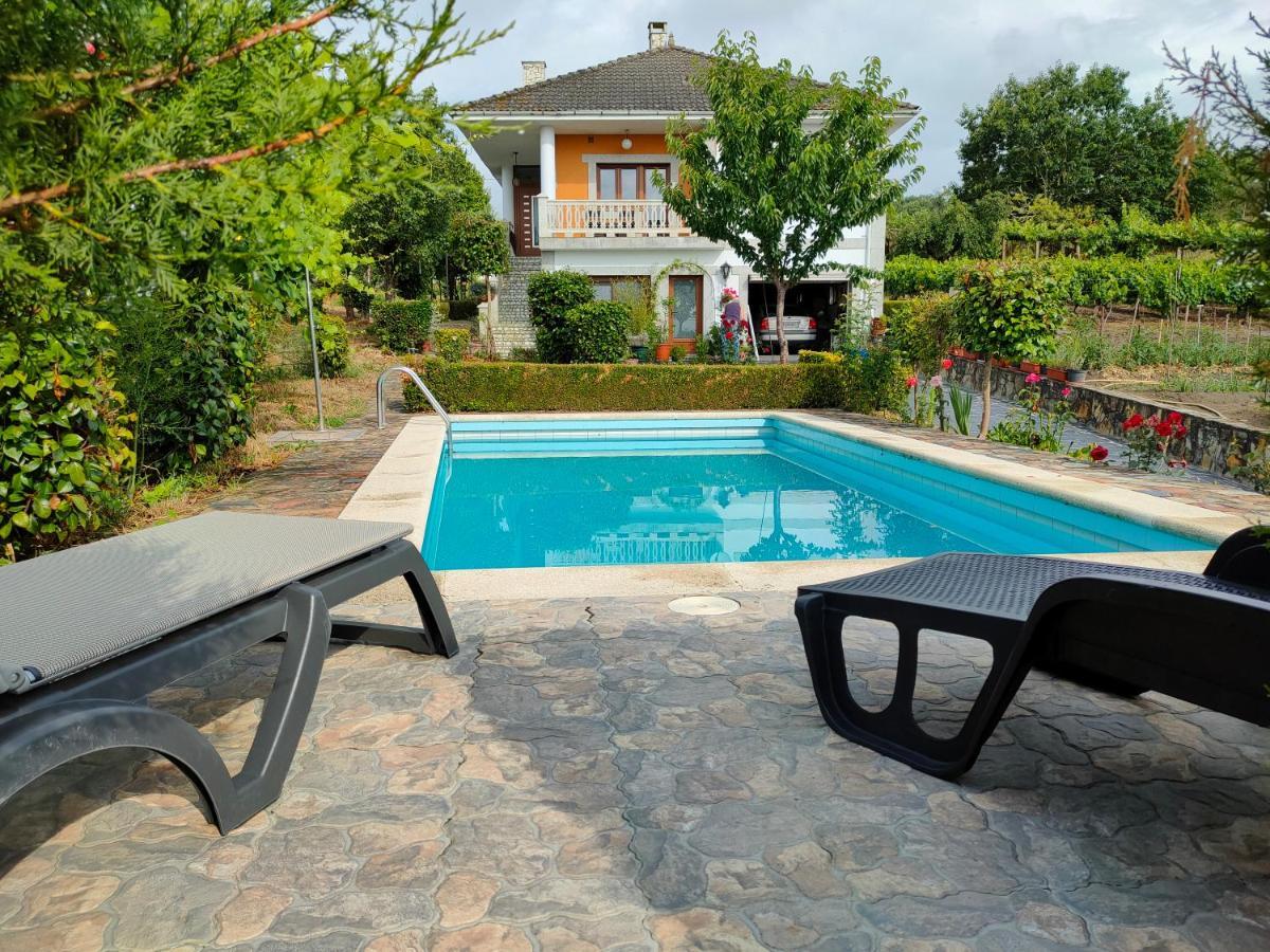 Villa Con Piscina En Panton Ribeira Sacra Galicia Ideal Para Familias Bagian luar foto